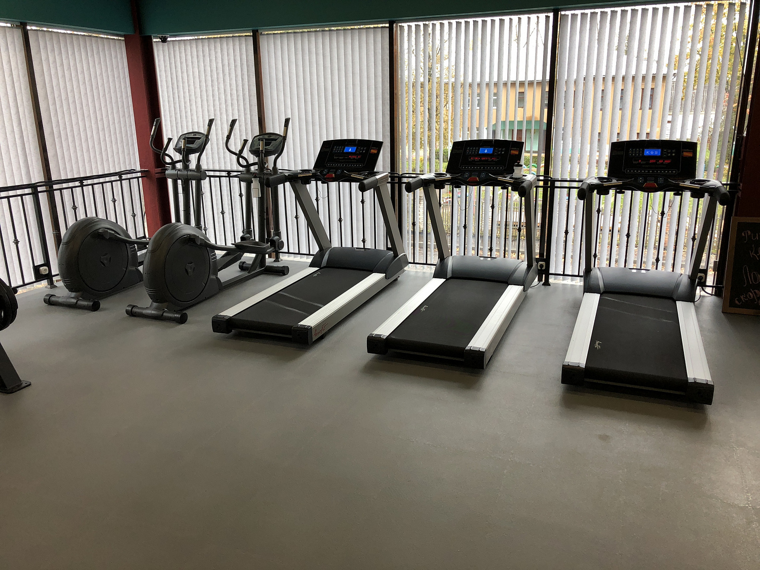 Фитнес-клуб "LOFT FITNESS"